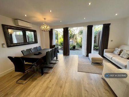 4 bedroom detached house to rent - Photo 5