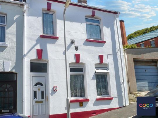 2 bedroom end of terrace house to rent - Photo 1
