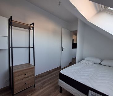 Studio à louer au dernier étage avec parking à Saint Nazaire - Photo 1