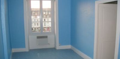 À louer / Appartement F2 / BESANCON CENTRE VILLE 8 rue Battant - Photo 2