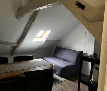 Location Appartement 1 pièce 12m² - Photo 2