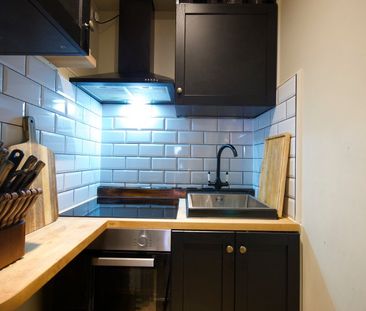 1 Bed Flat, Bateman Street, W1D - Photo 6