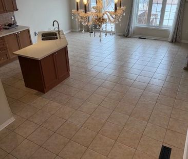 For Lease - 3472 Angel Pass Drive, Mississauga, Ontario - Photo 3