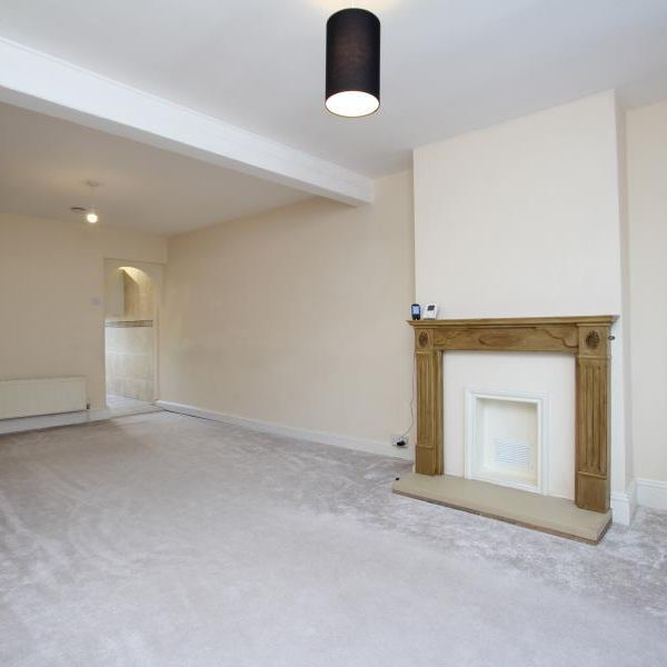 3 bedroom terraced house to rent - Photo 1