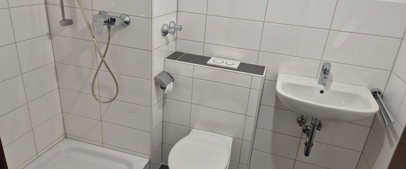 Wer will mich!? Sanierte 2-Zimmer-Wohnung für Senioren - Photo 1