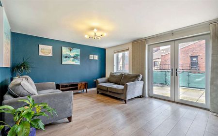 Modern, two bedroom second floor apartment with large balcony, located a few minutes' walk from Chester city centre and train station. - Photo 5