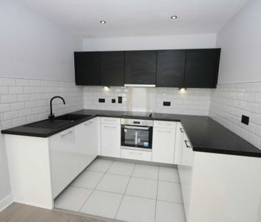 2 bed Flat for rent - Photo 6