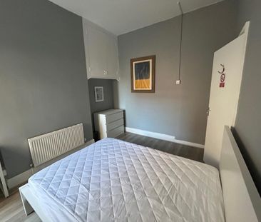 1 bedroom bedsit to rent - Photo 2