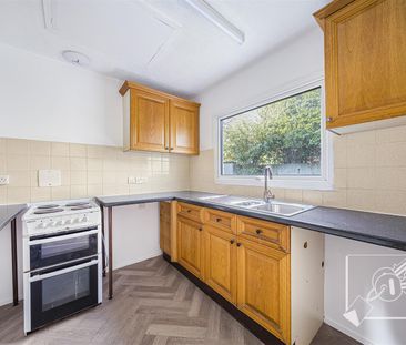 Knights Croft, New Ash Green, Longfield - Photo 5