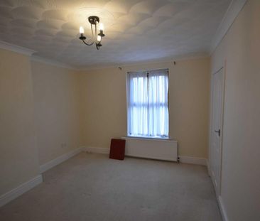 2 bed House - End Terrace for Rent - Photo 2