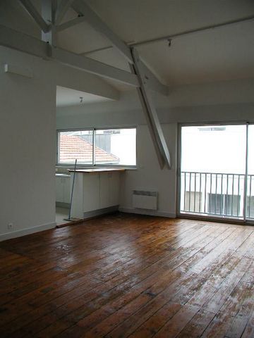 Location Appartement 4 pièces 97m² BORDEAUX 33000 - Photo 3