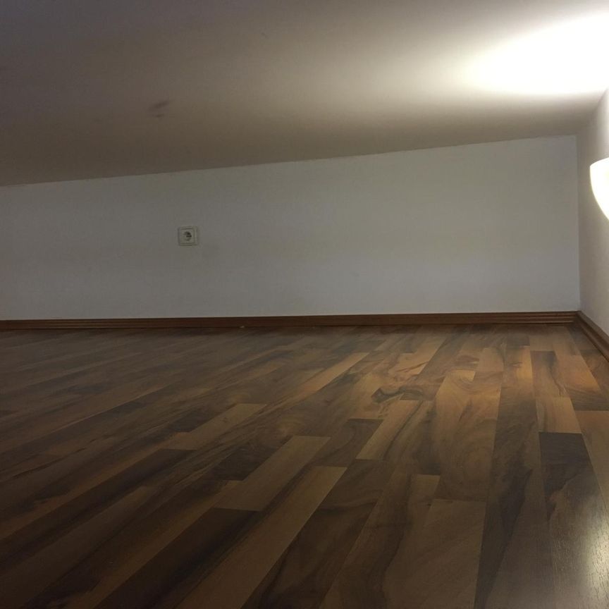 Pronájem bytu 1+kk a garsoniéry 22 m², Freyova , Praha - Photo 1