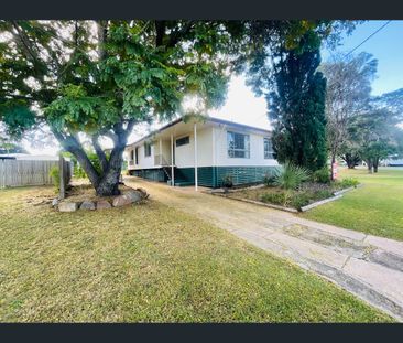 4 Sinnott Court, Moranbah, Qld 4744 - Photo 4