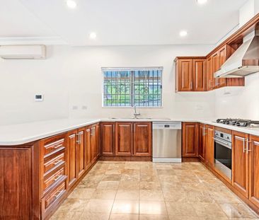 A Refined Family Haven in the Heart of Chatswood - Photo 5