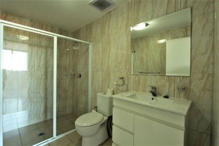 2 Bedroom Apartment For Lease! - Photo 4