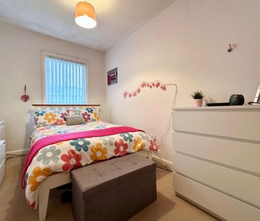 2 bedroom House To Let - Photo 3