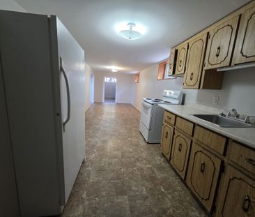 For Lease - 264 Vansitmart Avenue, Hamilton, Ontario - Photo 4