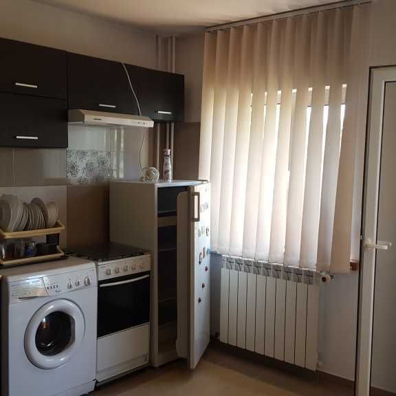 Garsoniera de inchiriat in Craiova, Dolj, Central, Paltinis - Photo 1