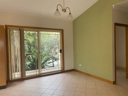 Spacious Family Home - Photo 3