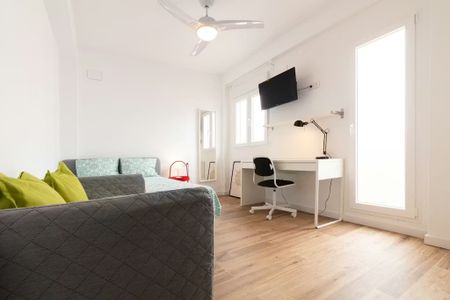 Carrer Pintor Stolz, Valencia, Valencian Community 46018 - Photo 3