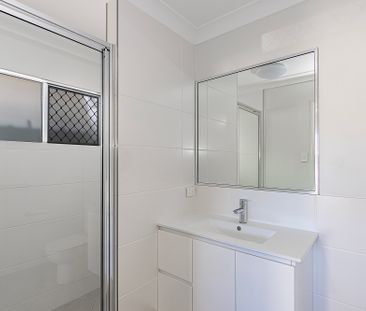 24a Wakeboard Circuit, Kelso QLD 4815 - House For Rent | Domain - Photo 1