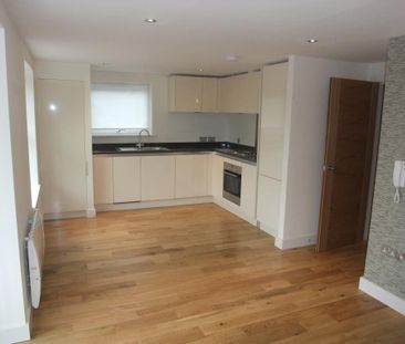 2 bedroom ground floor flat to rent - Photo 4
