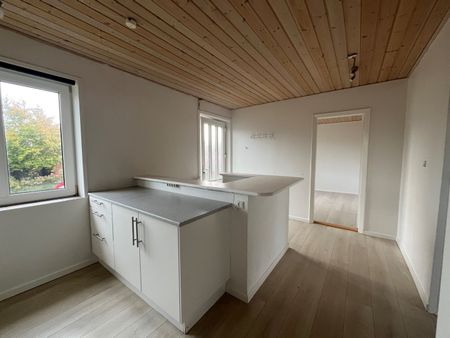 Skønt ende-rækkehus med et disponibelt areal på 142 m². - Photo 4