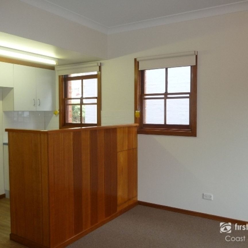 Handy & Convenient - Photo 1