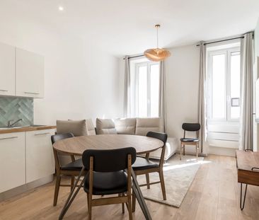 Location Appartement 2 pièces 31m² MARSEILLE 6ème - Photo 2