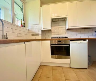 2 Bed Maisonette, Sherlock Court, NW8 - Photo 4