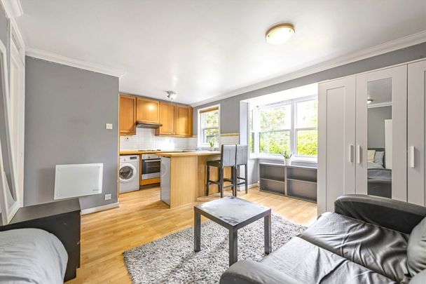 Holley Road, W3 7TS, London - Photo 1