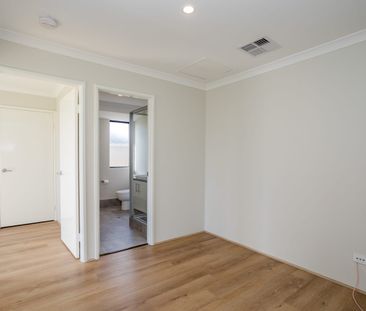 MODERN LIVING - CORNER BLOCK - Photo 5