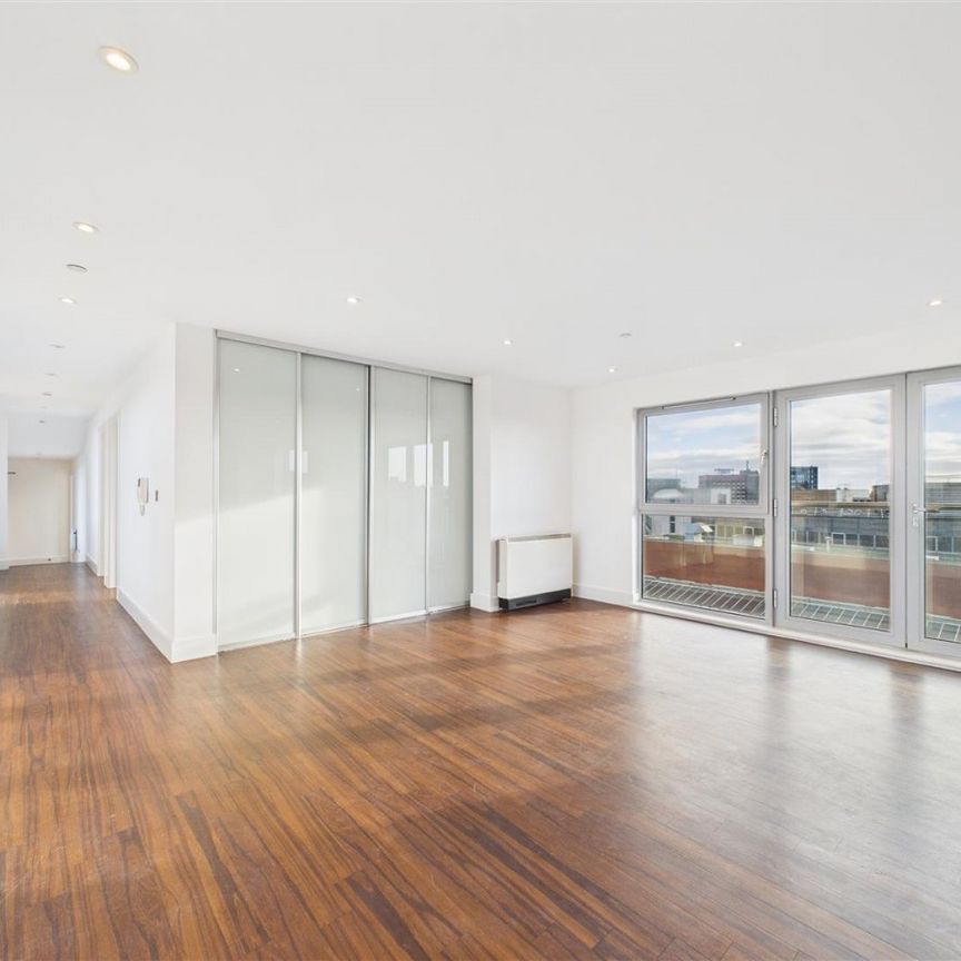 3 bedroom Penthouse to rent - Photo 1