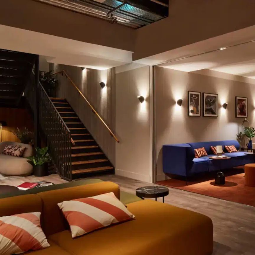 Awesome Plus - Photo 1