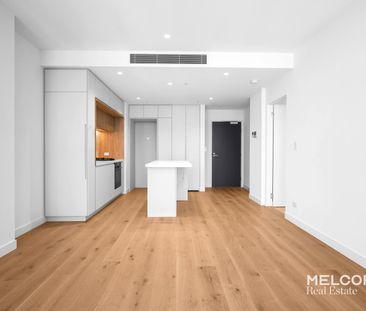 MODERN ONE-BEDROOM GEM IN WEST SIDE PLACE - UNFURNISHED - Photo 3