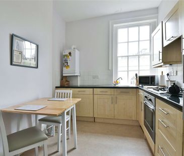 First Floor Flat in Winchester City Centre - Photo 1