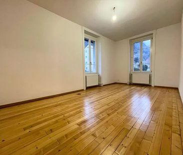 Appartement de 3 pièces au 1er étage entièrement rénové - Photo 2