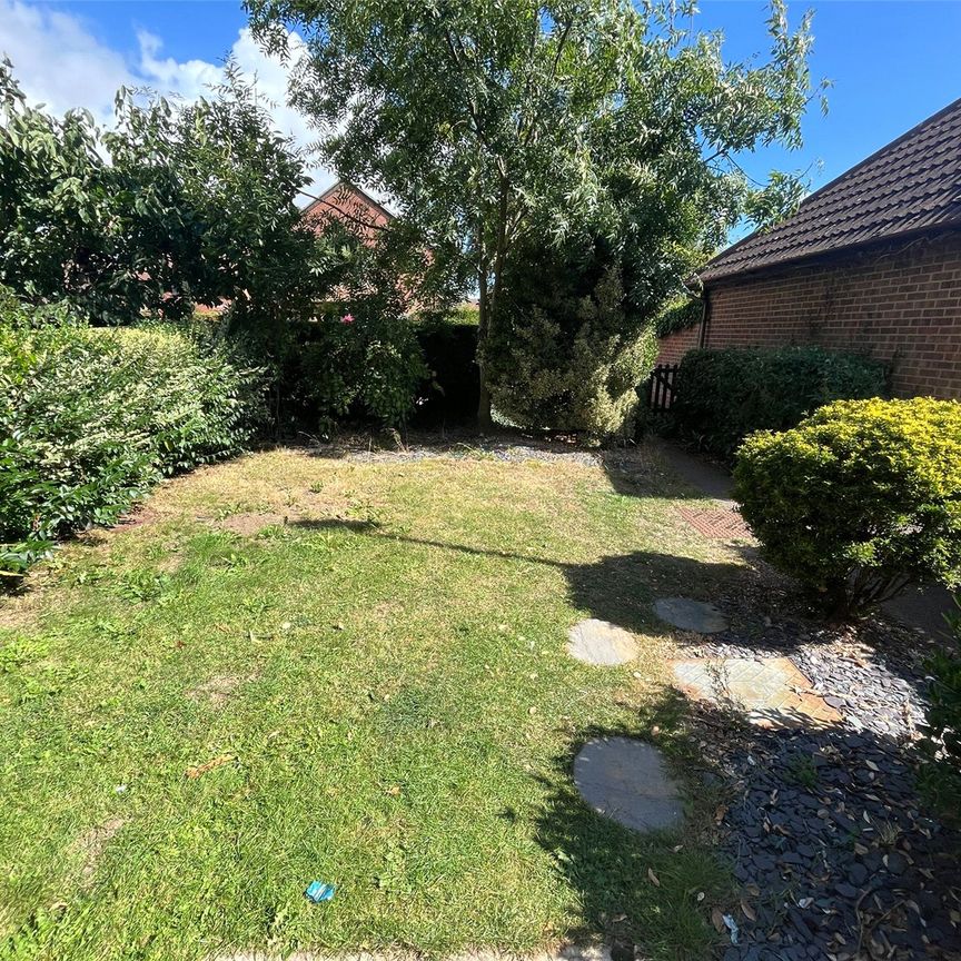 Weaverdale, Shoeburyness, Southend-on-Sea, Essex, SS3 8XL - Photo 1