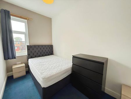 4 bedroom terraced house to rent - Photo 4