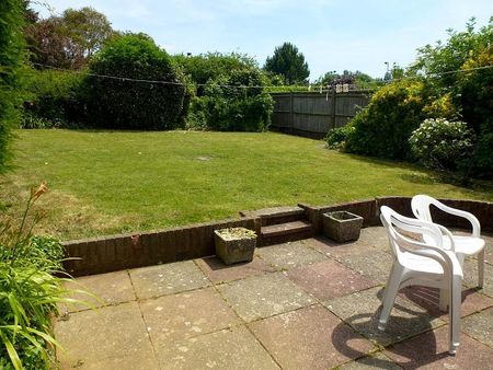 3 bedroom bungalow to rent - Photo 4