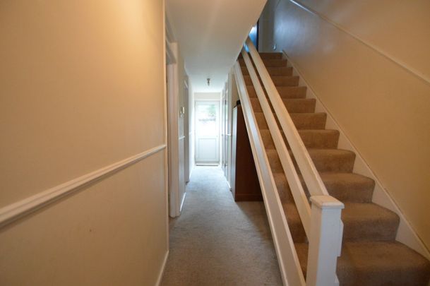 3 bedroom Terraced - BROADWATER CRESCENT, WELWYN GARDEN CITY. - Photo 1