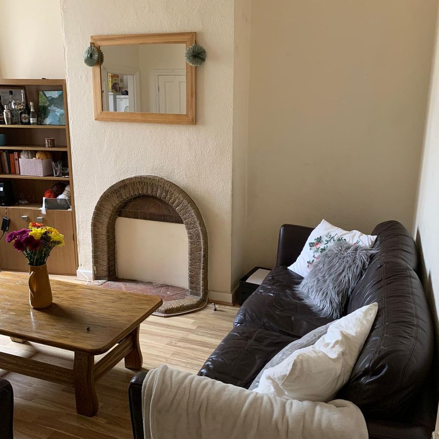 148 RADDLEBARN ROAD - Photo 1