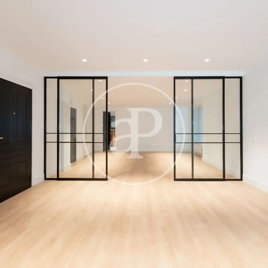 Piso de alquiler en C. de Serrano, Castellana - Photo 1