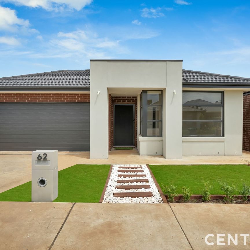 Beautifully Presented Home Close to All Amenities - Photo 1