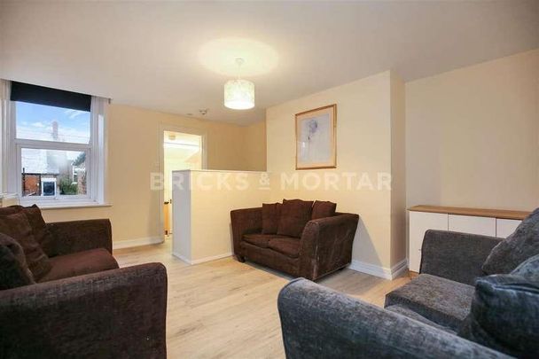 (?ppw) Simonside Terrace, Heaton, NE6 - Photo 1