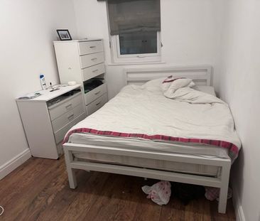 Room in a Shared House, Candler Street, N15 - Photo 2