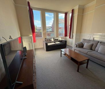 En-suite rooms in quiet, homely shared house Room 2 - Photo 2