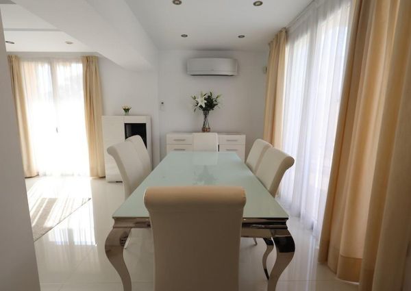 Cabo Roig – Chalet independiente en alquiler