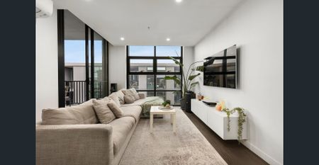 Luxury Living - Photo 3