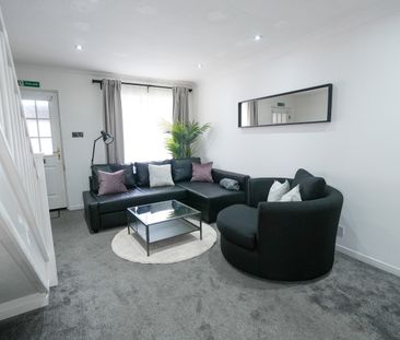 2 Bed Semi-Detached House, Mavisbank Gardens, G51 - Photo 1